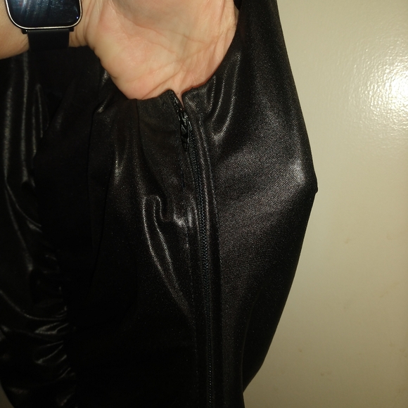 Women's dress - Picture 8 of 8